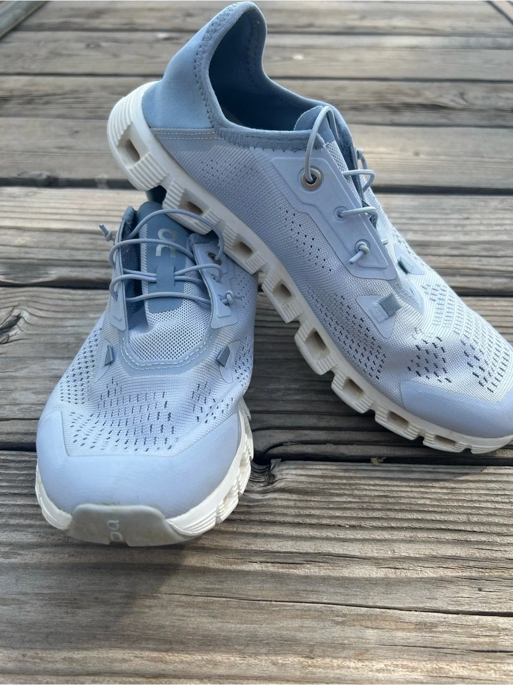 EUC Women’s On Cloud 5 Coast Trail Road Running Shoes Light Blue